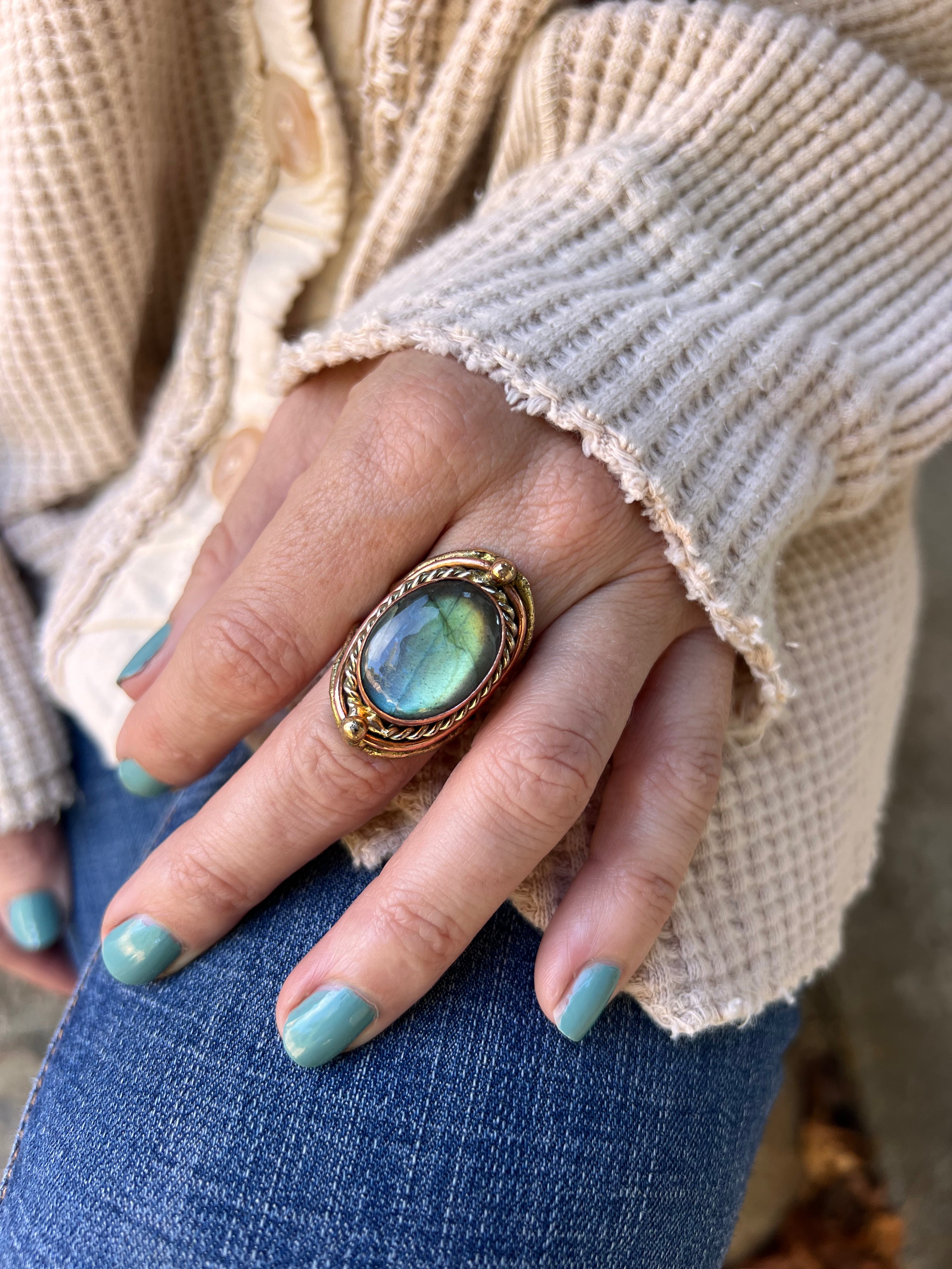 glowing_labradorite_ring_3.