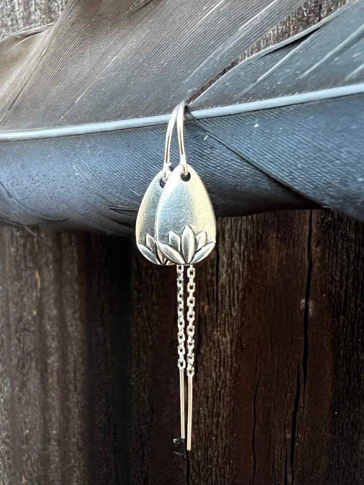 Lotus Threaders